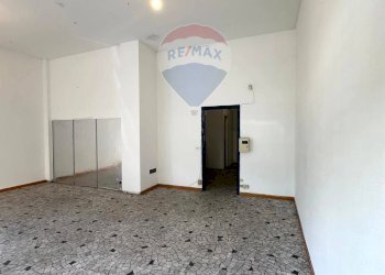Stanza vuota - Commercial Premises Via Cristoforo Gluck
 
3, Milano - photo 4
