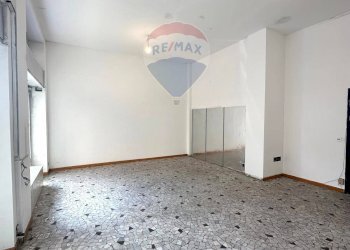 Stanza vuota - Commercial Premises Via Cristoforo Gluck
 
3, Milano - photo 5