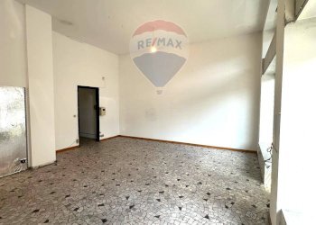 Stanza vuota - Commercial Premises Via Cristoforo Gluck
 
3, Milano - photo 7