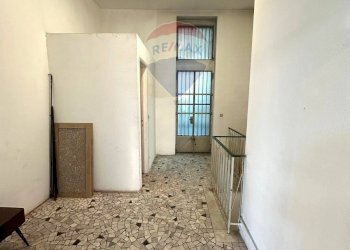 Stanza vuota - Commercial Premises Via Cristoforo Gluck
 
3, Milano - photo 8