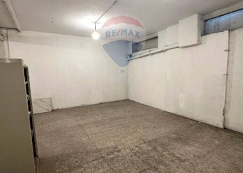 Stanza vuota - Commercial Premises Via Cristoforo Gluck
 
3, Milano - photo 11