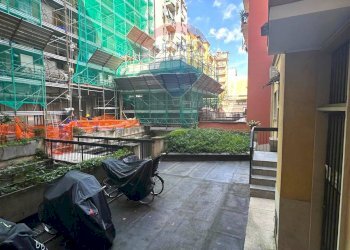 Edificio all\'aperto - Commercial Premises Via Cristoforo Gluck
 
3, Milano - photo 15