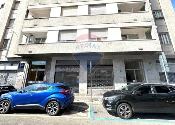 Edificio all\'aperto - Commercial Premises Via Cristoforo Gluck
 
3, Milano - photo 18