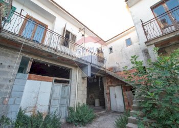 Edificio all\'aperto - Independent house Corso Umberto I
 
67-69, Carinola - photo 28