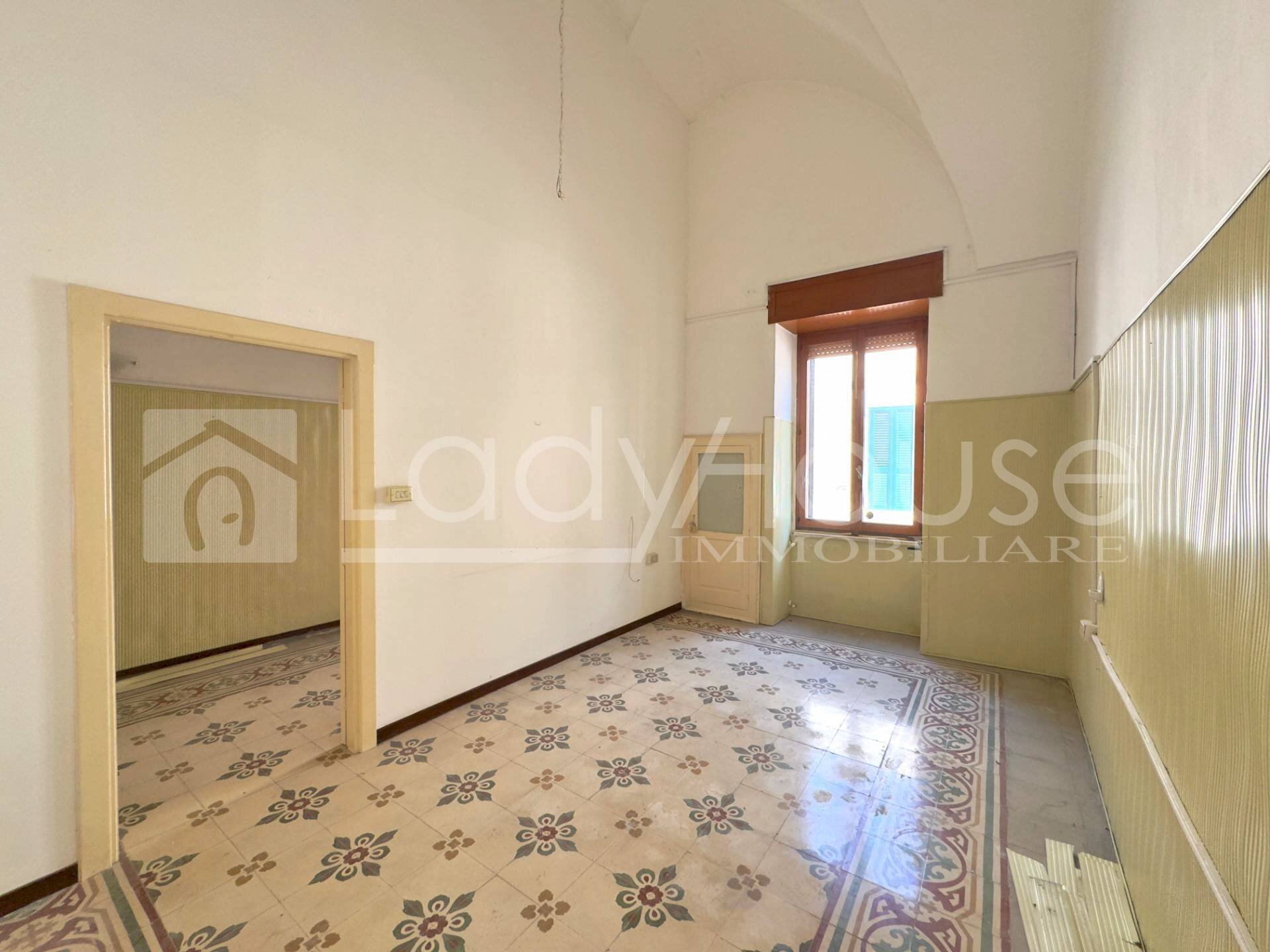 Foto 2 - Casa indipendente Via Dante Alighieri
 
13, Taviano - foto 2