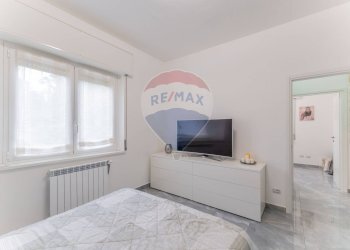 Camera / camera da letto - Trilocale via Milano
 
23, Cairate - foto 10