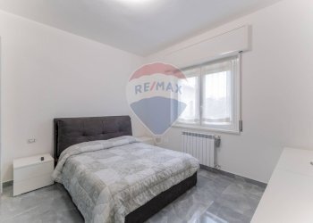 Camera / camera da letto - Trilocale via Milano
 
23, Cairate - foto 22