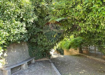 Giardino - Casa indipendente Piazza Michele Pietravalle
 
7, Cantalupo nel Sannio - foto 7