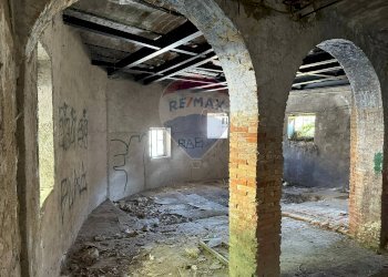 Parcheggio - Casa indipendente Piazza Michele Pietravalle
 
7, Cantalupo nel Sannio - foto 132