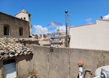 Edificio all\'aperto - Casa indipendente via S: Filippo
 
25, Chiaramonte Gulfi - foto 15