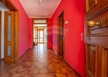 Hall / corridoio - Quadrilocale Via Firenze
 
6, Villamagna - foto 7
