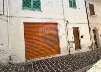 Edificio all\'aperto - Casa semi indipendente Via Giuseppe Dell'Orefice
 
39, Fara Filiorum Petri - foto 28