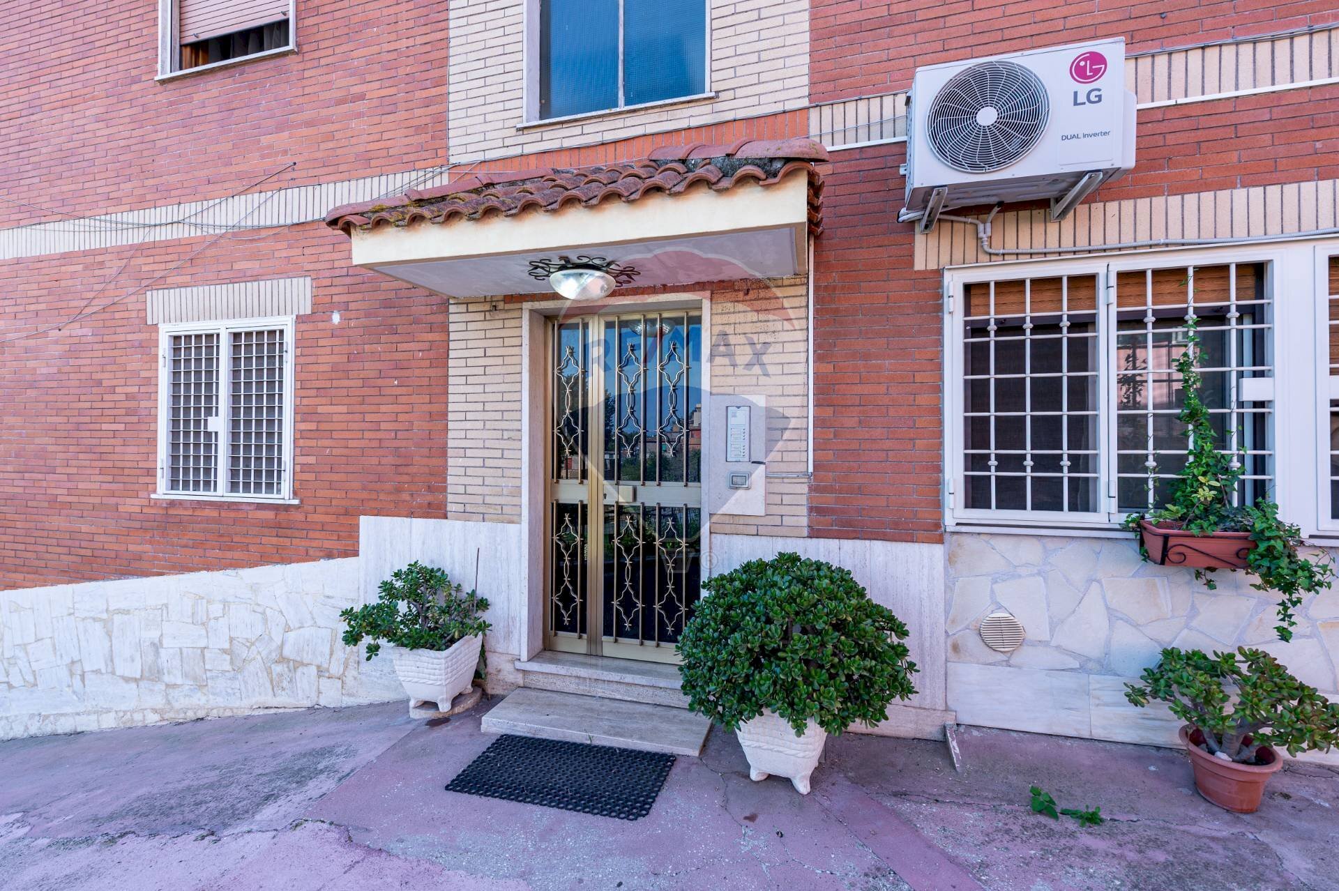 Casa all\'aperto - Trilocale Via Notaresco
 
38, Roma - foto 1