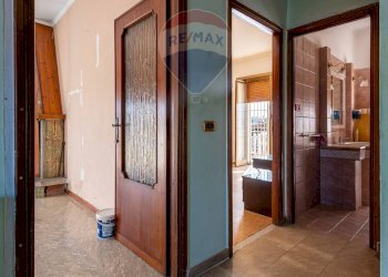 Hall / corridoio - Trilocale Via Notaresco
 
38, Roma - foto 4