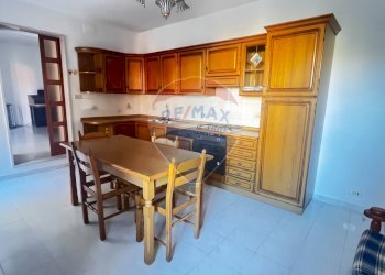 Sala da pranzo - Casa semi indipendente Piazza Dei Caduti, Matrice - foto 2