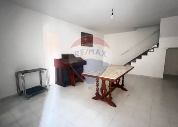 Soggiorno - Casa semi indipendente Piazza Dei Caduti, Matrice - foto 6