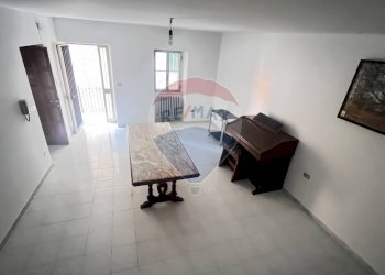 Hall / corridoio - Casa semi indipendente Piazza Dei Caduti, Matrice - foto 9