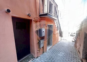 Edificio all\'aperto - Casa semi indipendente Piazza Dei Caduti, Matrice - foto 25