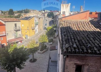 Edificio all\'aperto - Casa semi indipendente Piazza Dei Caduti, Matrice - foto 35