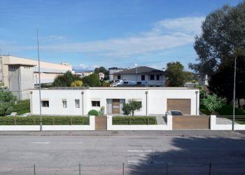 Foto 2 - Villa Via IV Novembre
 
c.m., Grumolo delle Abbadesse - foto 2