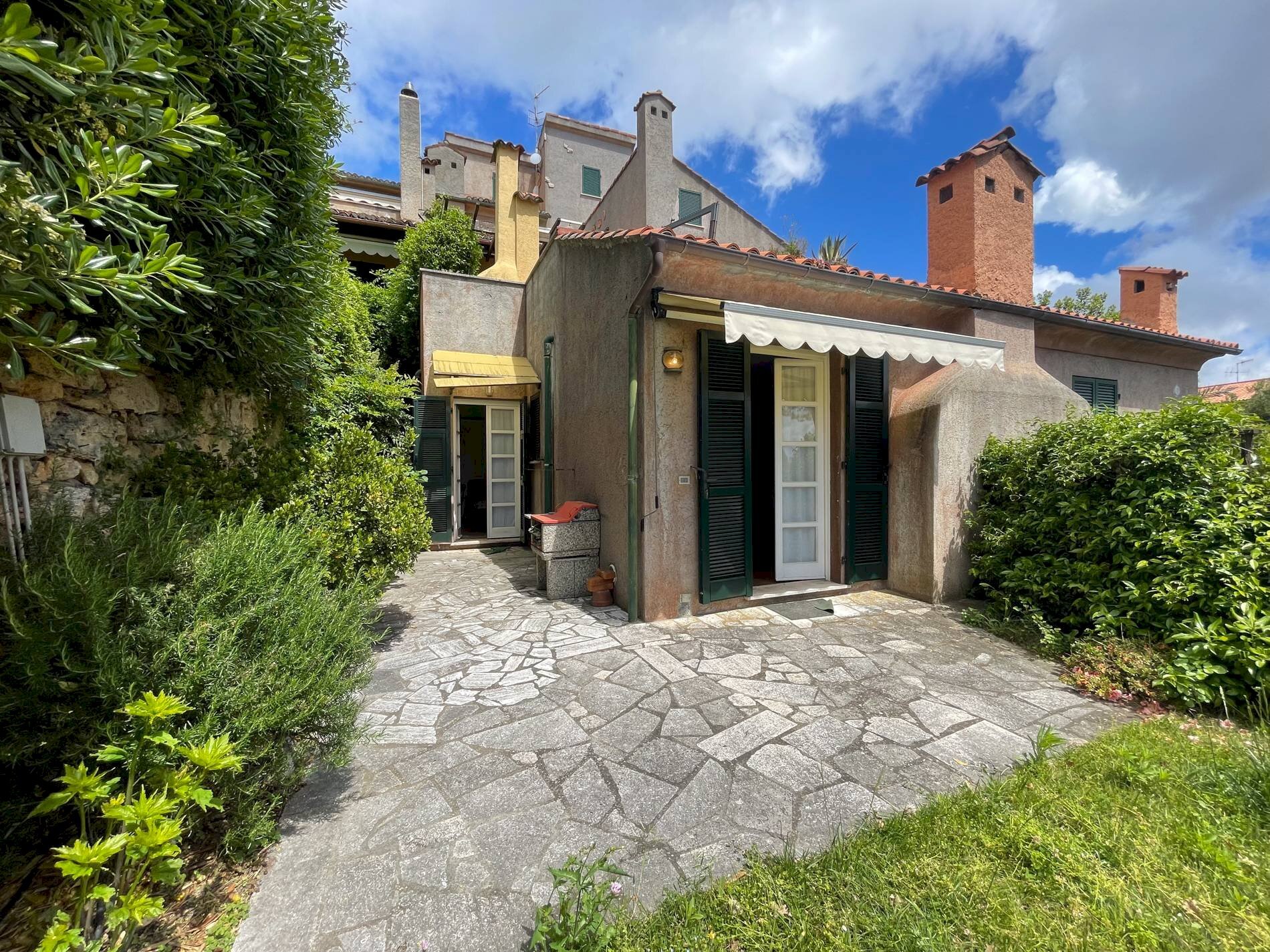 Foto 2 - Appartamento Via Flavio Gioia
 
24, Finale Ligure - foto 2