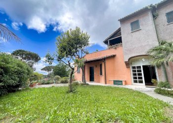 Foto 1 - Appartamento Via Flavio Gioia
 
24, Finale Ligure - foto 1