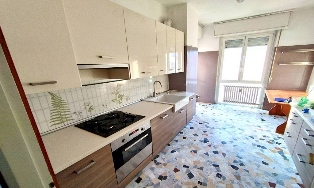 Cucina - Quadrilocale viale Lombardia, 246, Monza - foto 2