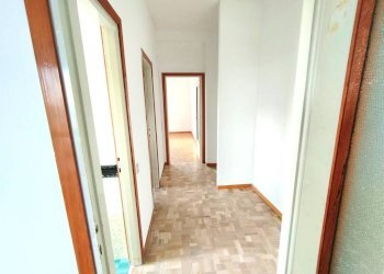 Camera da letto - Quadrilocale viale Lombardia, 246, Monza - foto 15