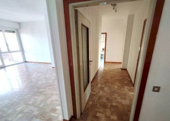 Corridoio - Quadrilocale viale Lombardia, 246, Monza - foto 12