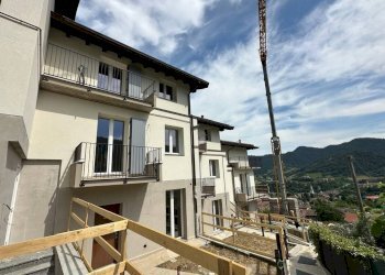 Facciata - Bilocale via Montegrappa, Vigano San Martino - foto 4