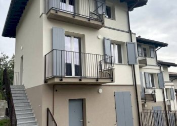 Facciata - Bilocale via Montegrappa, Vigano San Martino - foto 2