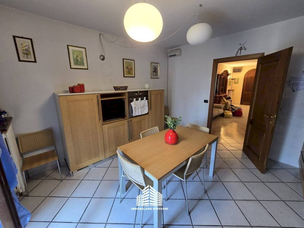 Cucina - Terreno non edificabile strada Bria, 45, Bra - foto 3