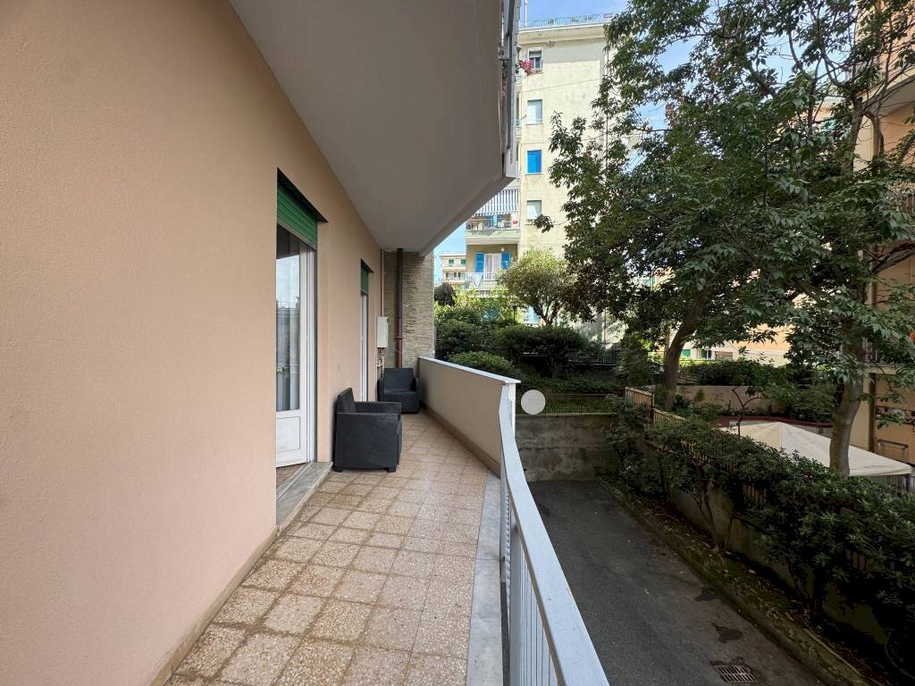 Balcone - Trilocale via Arrigo Boito, Genova (zona Pegli) - foto 1