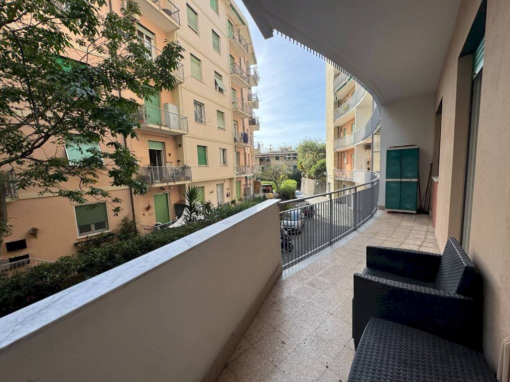 Terrazzo - Trilocale via Arrigo Boito, Genova (zona Pegli) - foto 3