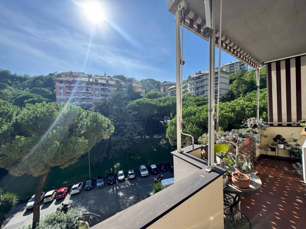 Terrazzo - Quadrilocale via Emilio Salgari, 11, Genova (zona Pegli) - foto 1