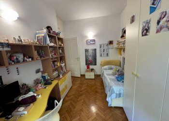 Camera da letto - Quadrilocale via Emilio Salgari, 11, Genova (zona Pegli) - foto 14