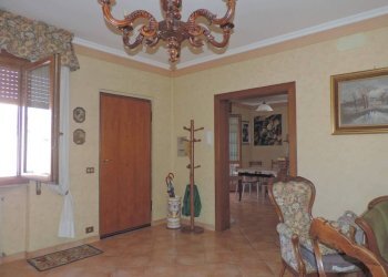 Salone - Appartamento via Servio Tullio, 28, Fara in Sabina - foto 7