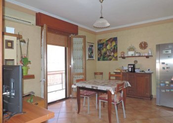 Cucina - Appartamento via Servio Tullio, 28, Fara in Sabina - foto 8