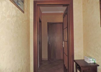 Corridoio - Appartamento via Servio Tullio, 28, Fara in Sabina - foto 10