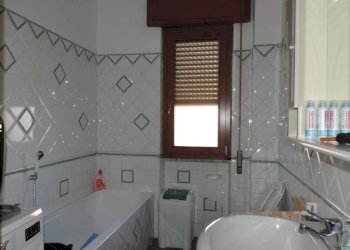 Bagno - Appartamento via Servio Tullio, 28, Fara in Sabina - foto 12
