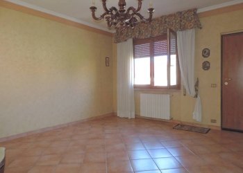 Salone - Appartamento via Servio Tullio, 28, Fara in Sabina - foto 13