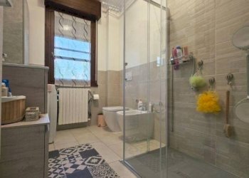 Bagno - Four-room apartment via Mohandas Karamchand Gandhi, SN, Collecchio - photo 14