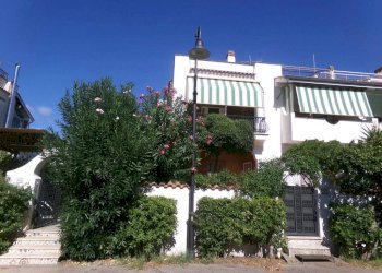 Facciata - Villa piazza Piccola Capri, Ardea - foto 2