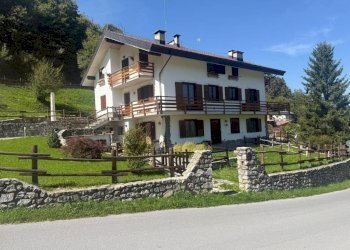 Facciata - Quadrilocale via Roma, 126, Frabosa Soprana - foto 1