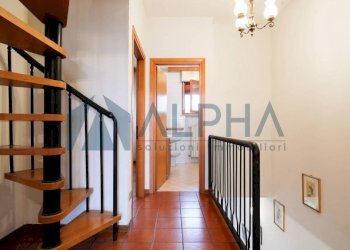 Scala - Villa via Piero Calamandrei, Forlì - foto 12