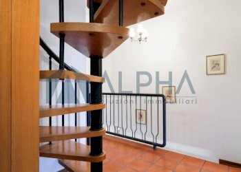 Scala - Villa via Piero Calamandrei, Forlì - foto 13