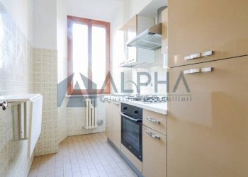 Cucina - Trilocale piazza Guglielmo Marconi, 8, Dovadola - foto 8