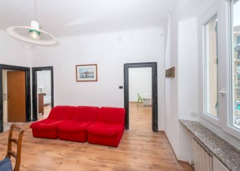 Soggiorno - Appartamento via Fereggiano, 39, Genova (zona Marassi) - foto 8