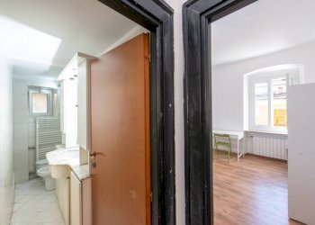 Bagno - Appartamento via Fereggiano, 39, Genova (zona Marassi) - foto 12