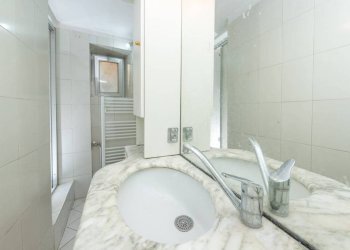 Bagno - Appartamento via Fereggiano, 39, Genova (zona Marassi) - foto 13